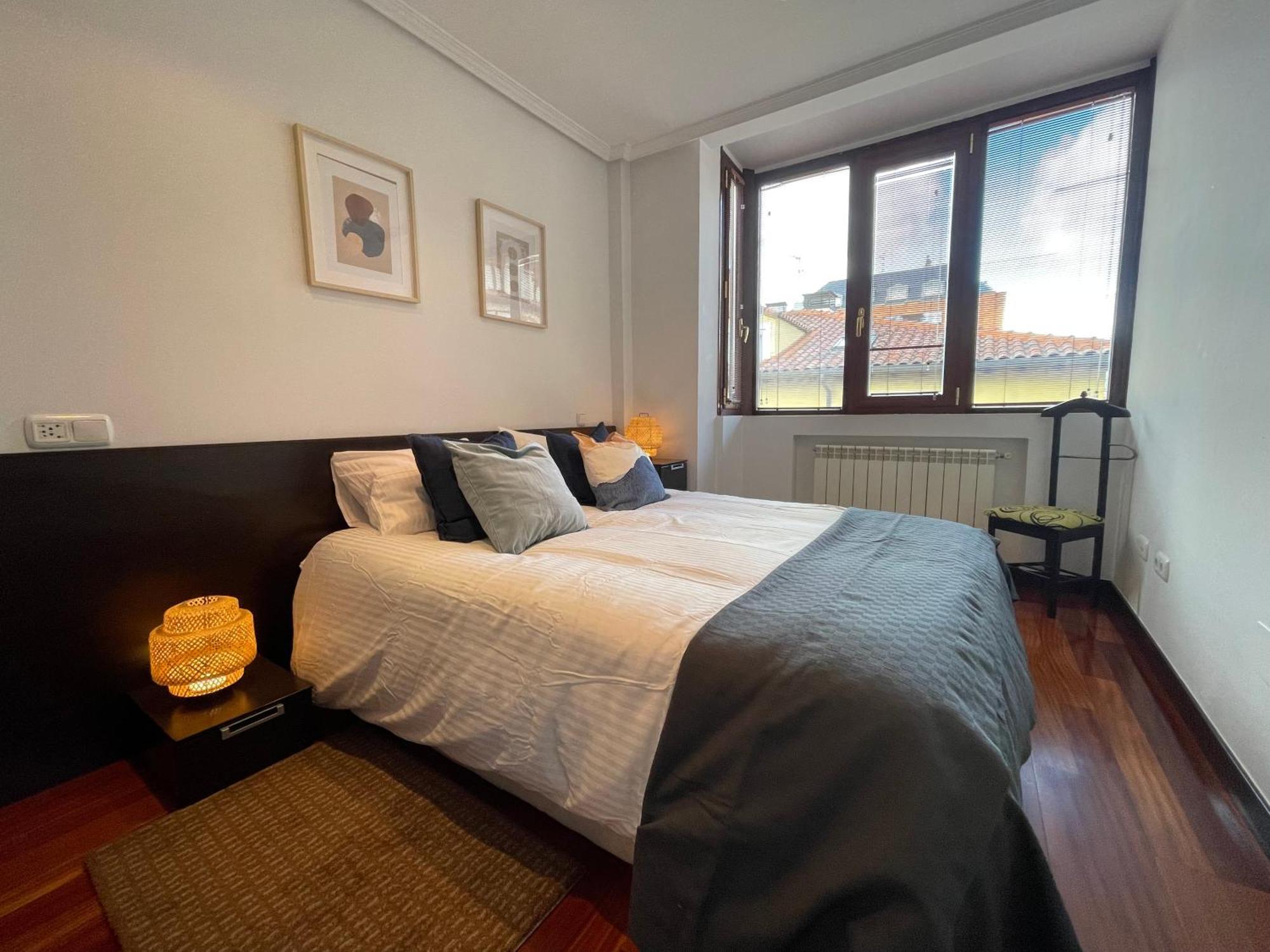 Atuaire Home Vivienda B Luminosa Parking Incluido En Plena Calle Comercial บูร์โกส ภายนอก รูปภาพ